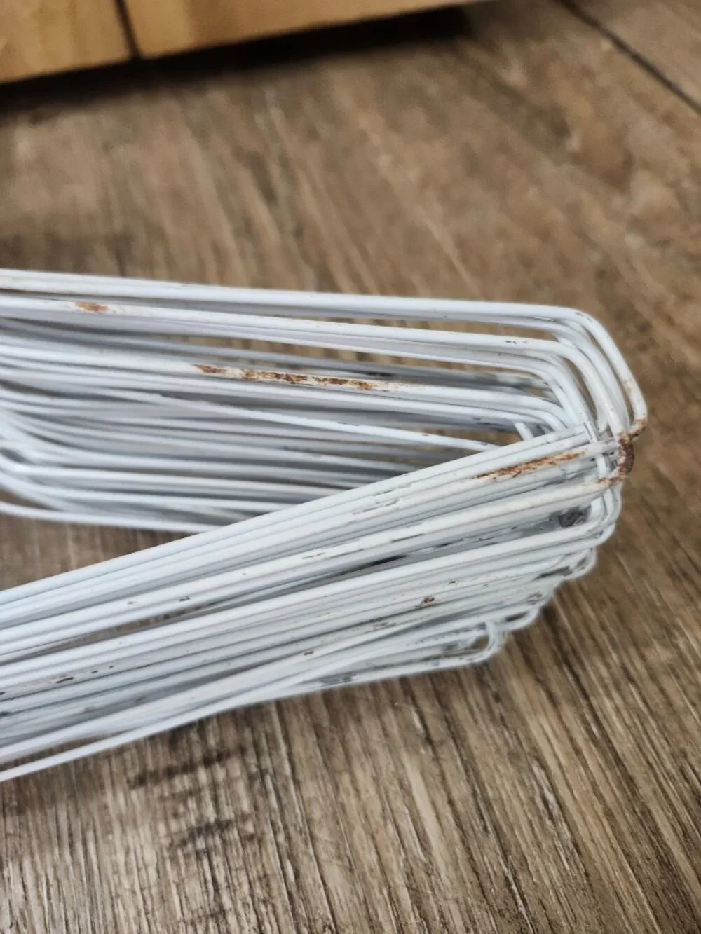 60 white wire clothes hangers